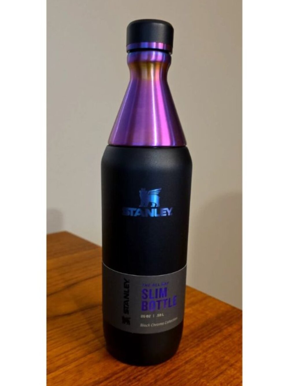NEW STANLEY Black Chroma Slim Bottle PINK/BLUE Iridescent 20OZ